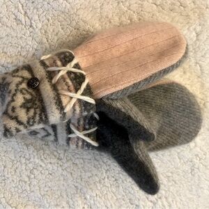 Cozy Boutique Mittens